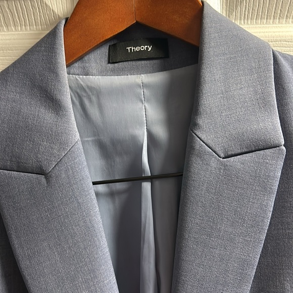 Tailored Theory pant suit in powder blue - Picture 7 of 11